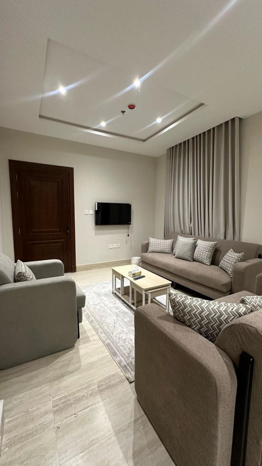 Lovely Apartment-b With Two Bedrooms Apartment